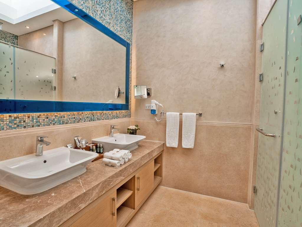 Rixos Premium Magawish Suites And Villas Hurghada Room photo